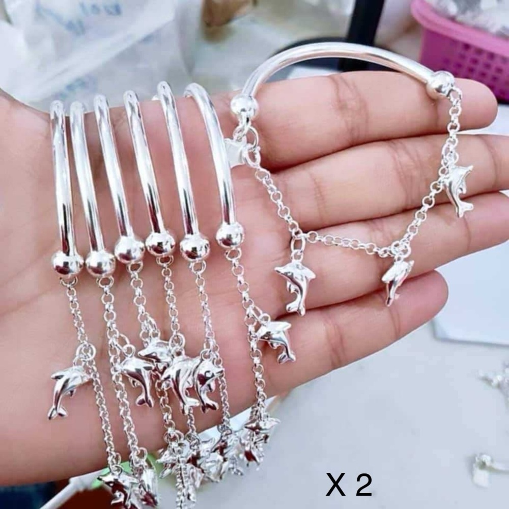 Half bangle bracelet